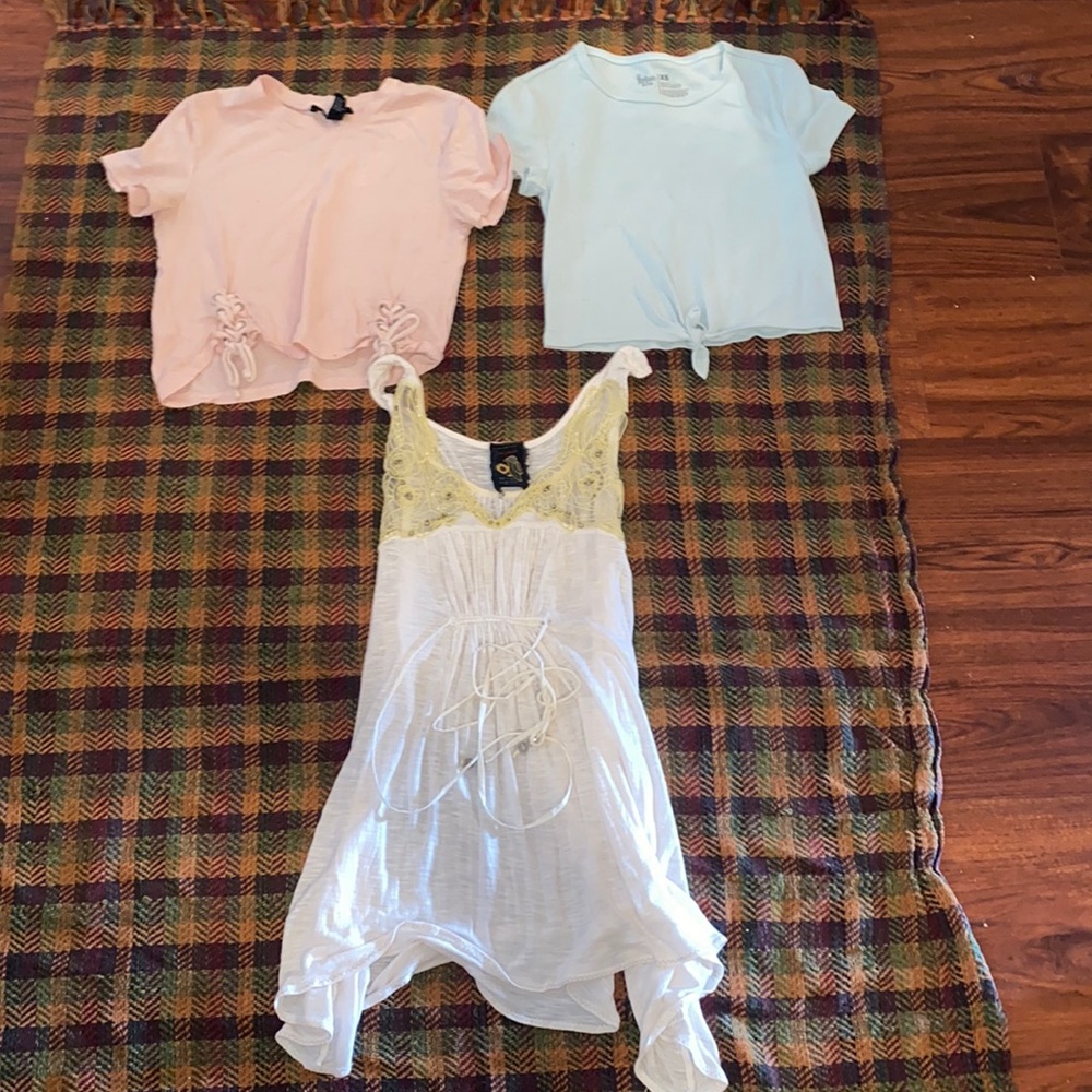 3 Tops